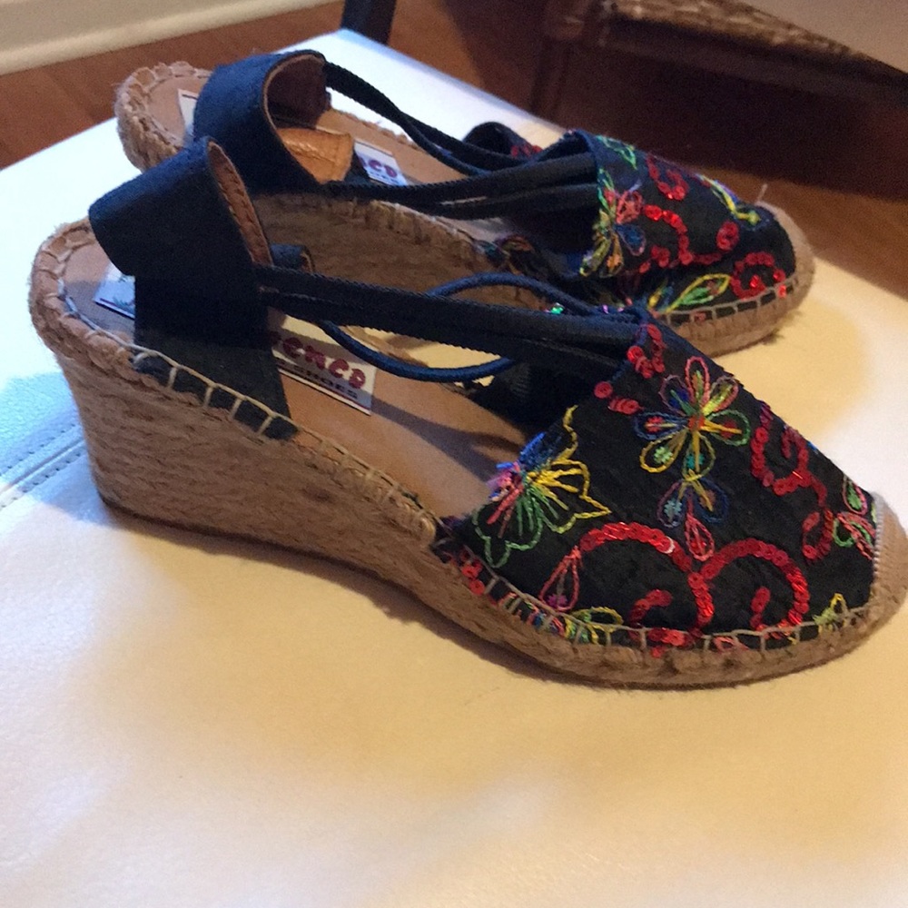 New Wedge Shoes - Picture 4 of 5